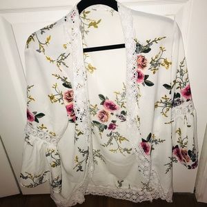Floral lace trim kimono